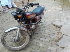 BAJAJ CT100